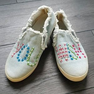 Sam Edelman slip ons